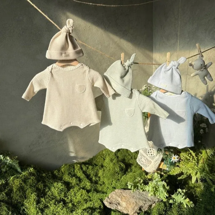 Bel Waffle Cotton Baby Romper and Knotted Hat (Sage)