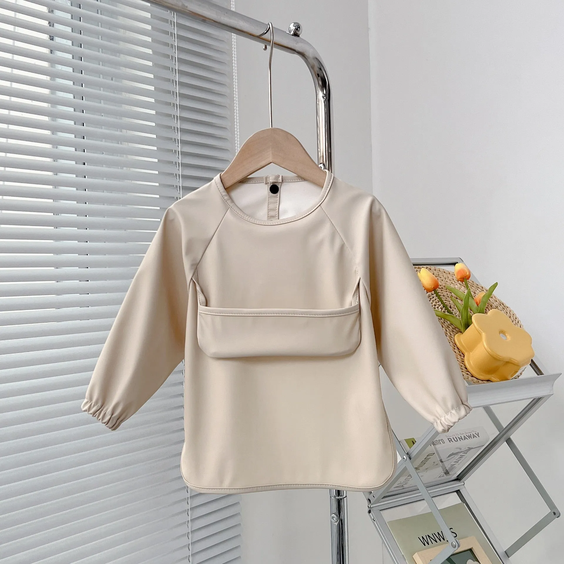 Cute Baby Bibs Toddler Waterproof Long Sleeve Apron Cartoon Animals Children Feeding Smock