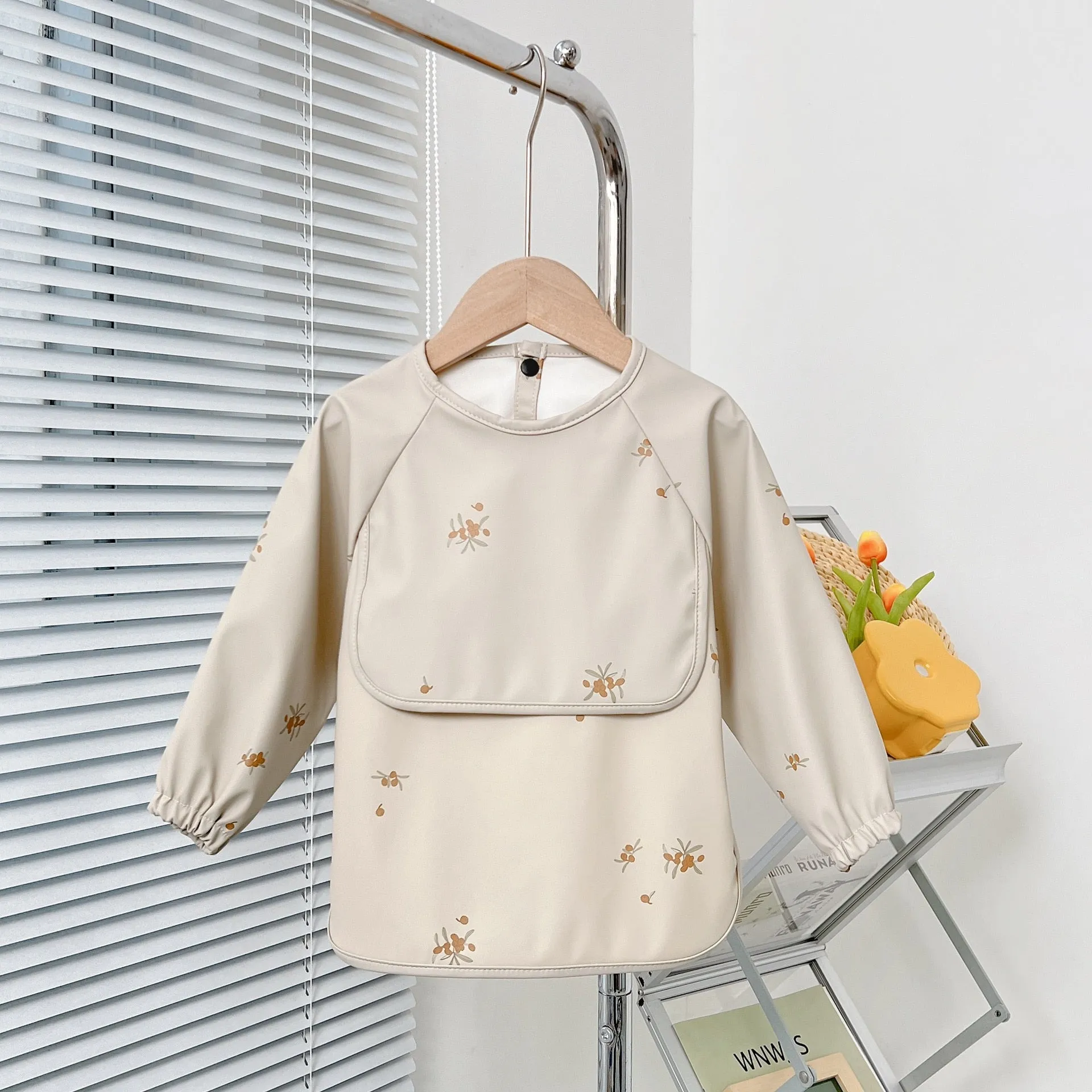 Cute Baby Bibs Toddler Waterproof Long Sleeve Apron Cartoon Animals Children Feeding Smock