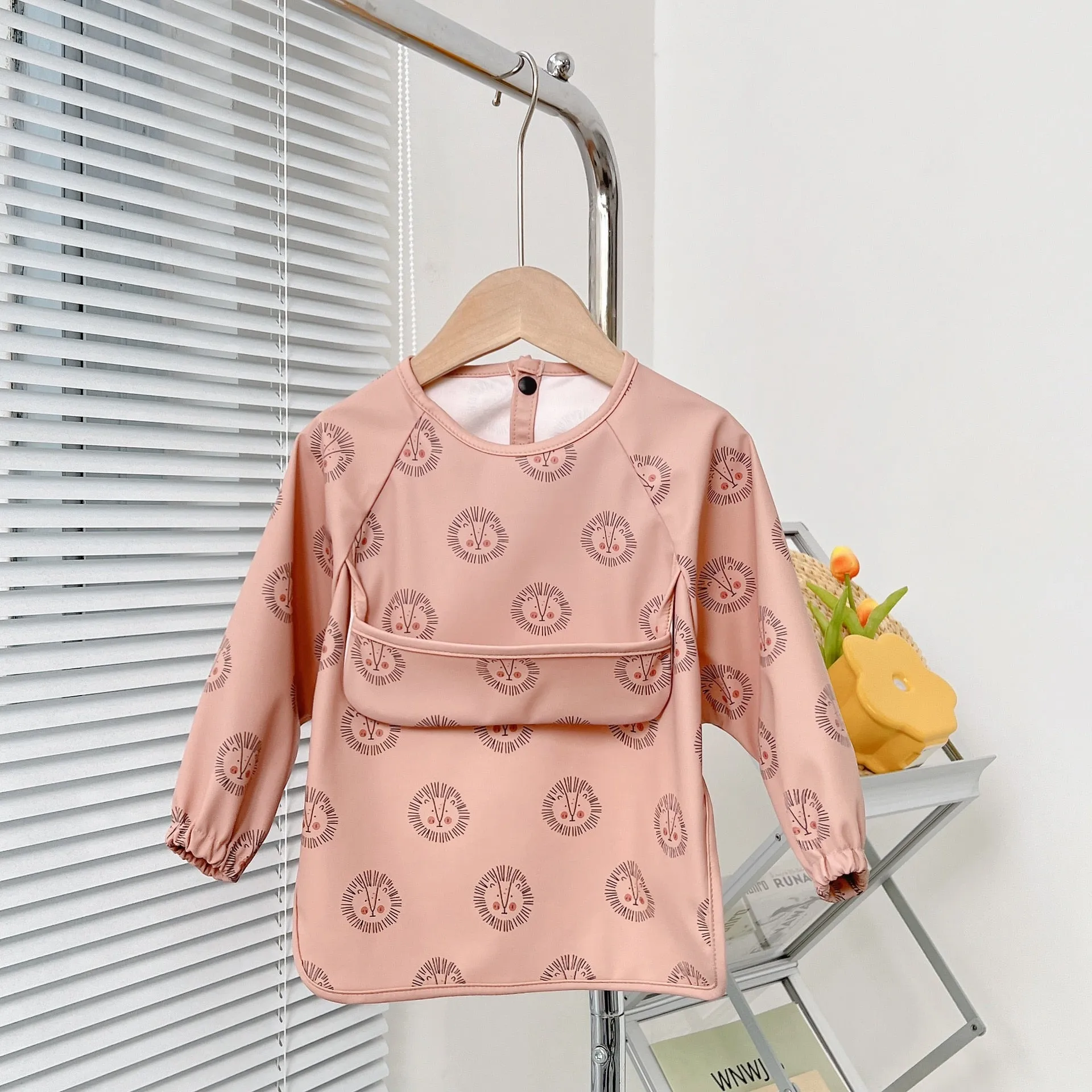 Cute Baby Bibs Toddler Waterproof Long Sleeve Apron Cartoon Animals Children Feeding Smock