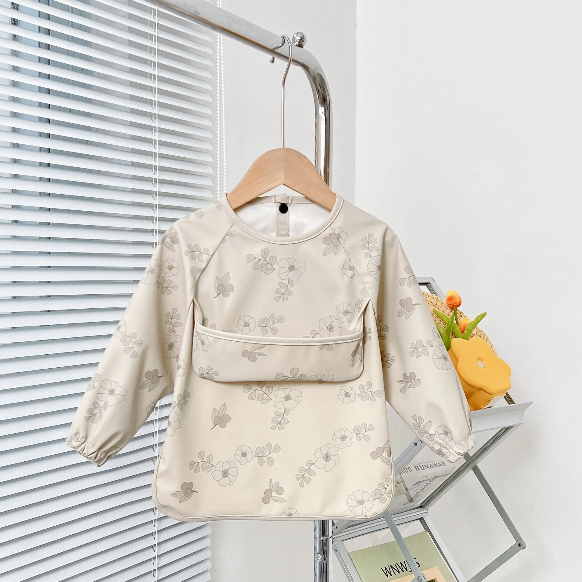 Cute Baby Bibs Toddler Waterproof Long Sleeve Apron Cartoon Animals Children Feeding Smock
