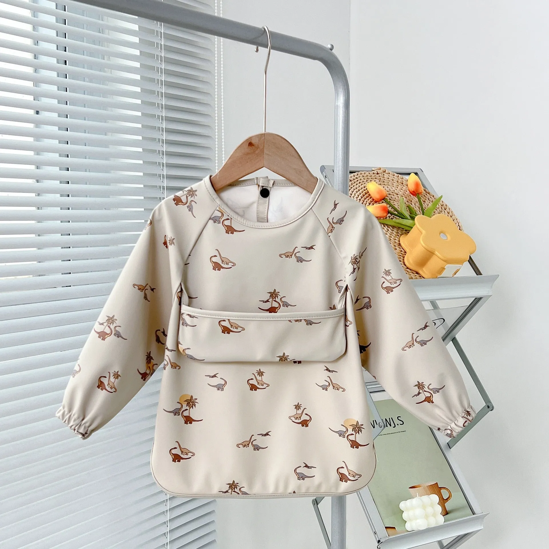 Cute Baby Bibs Toddler Waterproof Long Sleeve Apron Cartoon Animals Children Feeding Smock