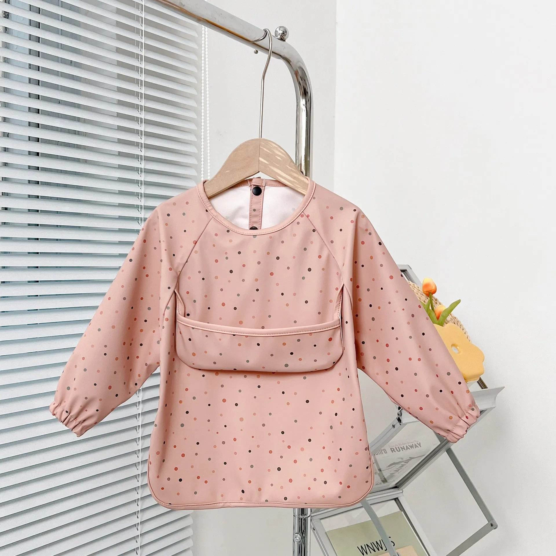 Cute Baby Bibs Toddler Waterproof Long Sleeve Apron Cartoon Animals Children Feeding Smock