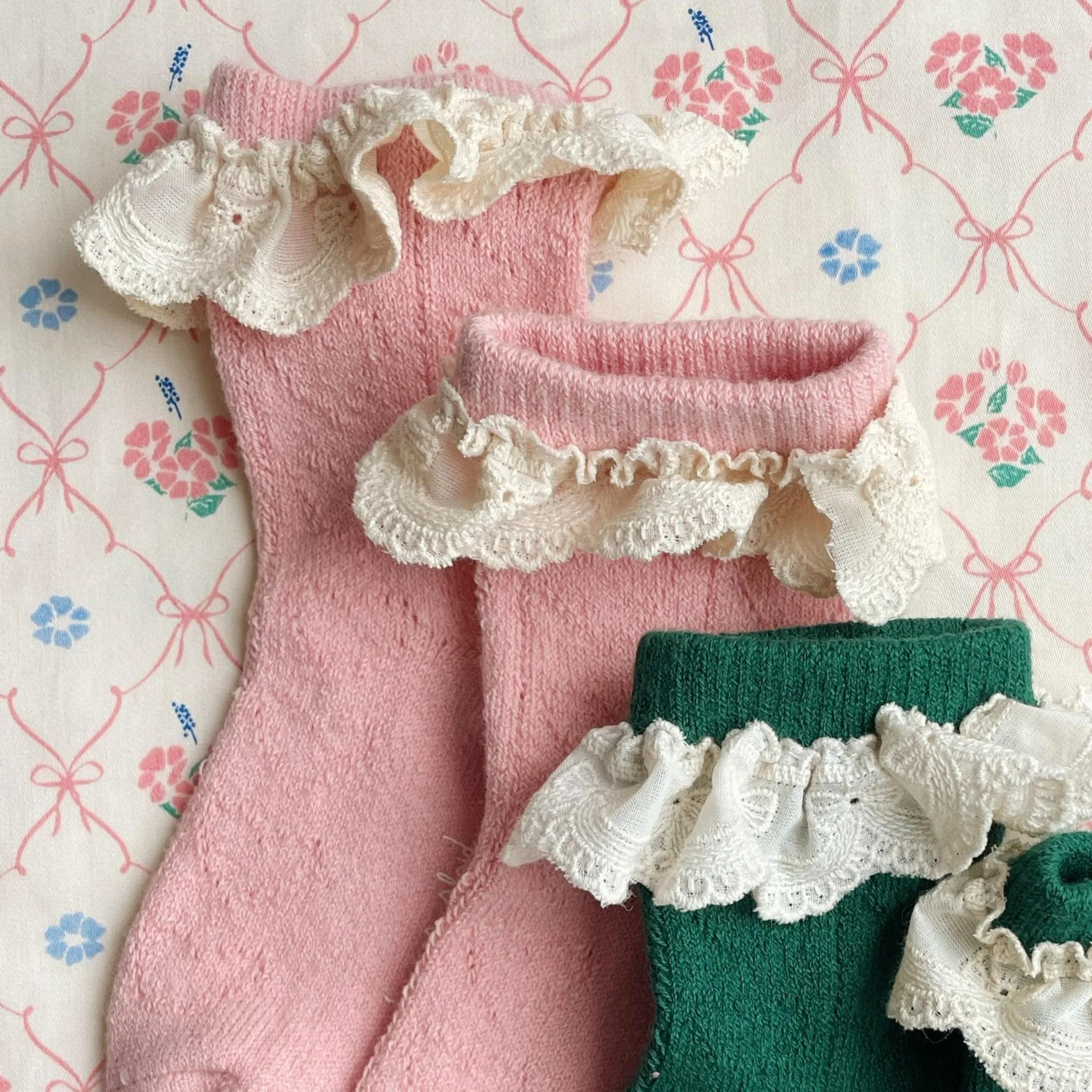 KONGES SLOJD WOOL POINTELLE SOCKS: ROSE