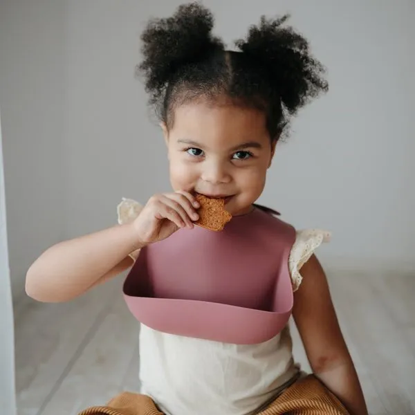Mushie Silicone Baby Bib- Dusty Rose