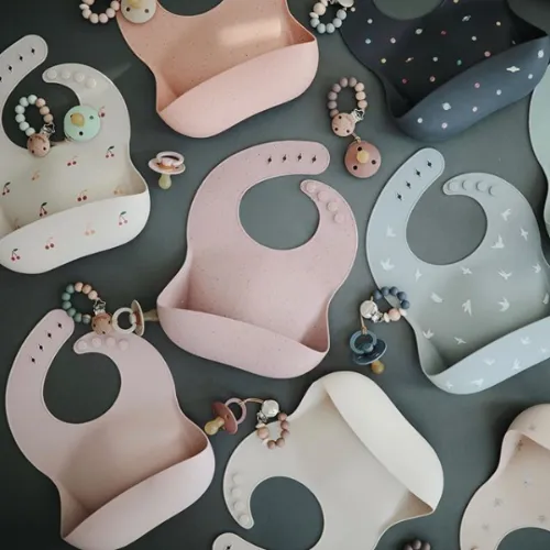 Mushie - Soft Silicone Bib